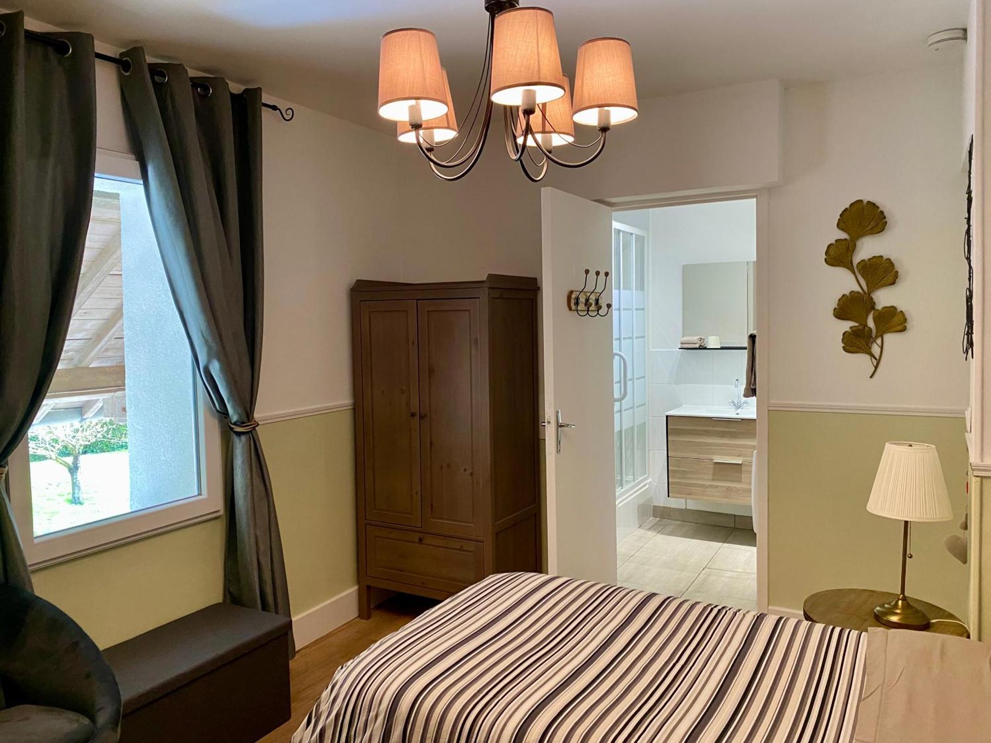 La Besace Bed & Breakfast Sainte-Croix  Bagian luar foto